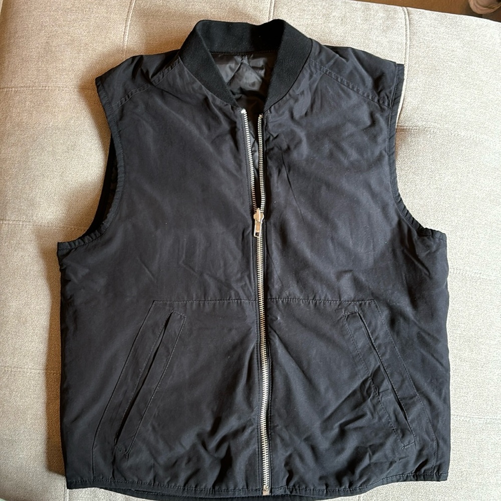 Abercrombie black reversible vest